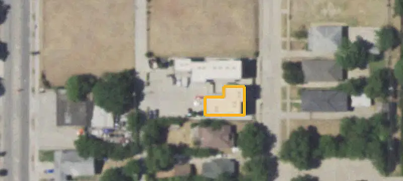 14-Unit Apartment Building