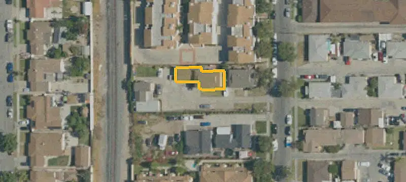8-Unit Apartment Building