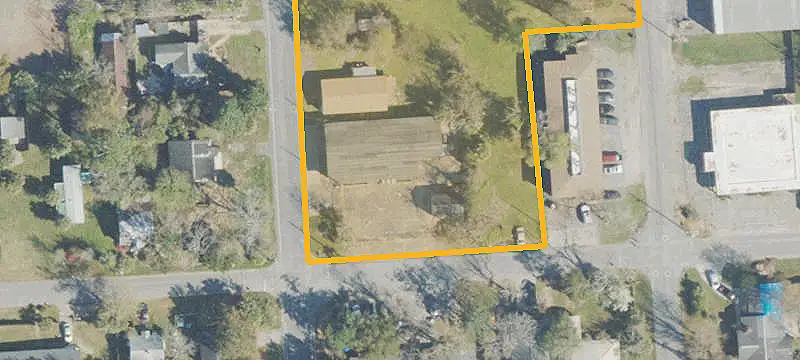 Office Building with Private Parking
