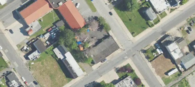 Flex Space with 4 Garages