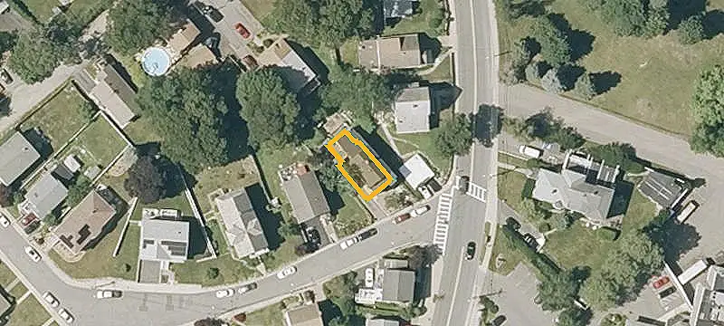 Seven-Bedroom Duplex With Parking