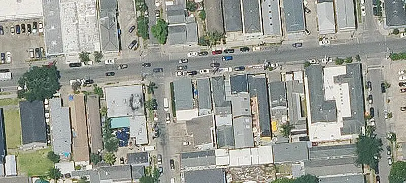 Single-Level Storefront Space