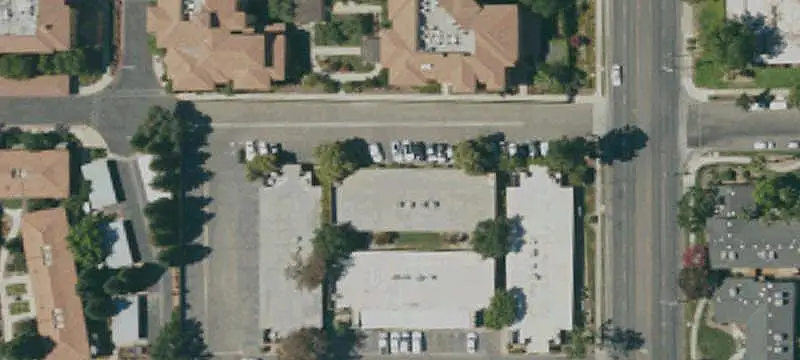 Three-Suite Office Building