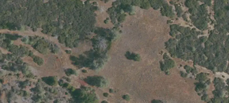 Ranch With Vineyard And Workshop