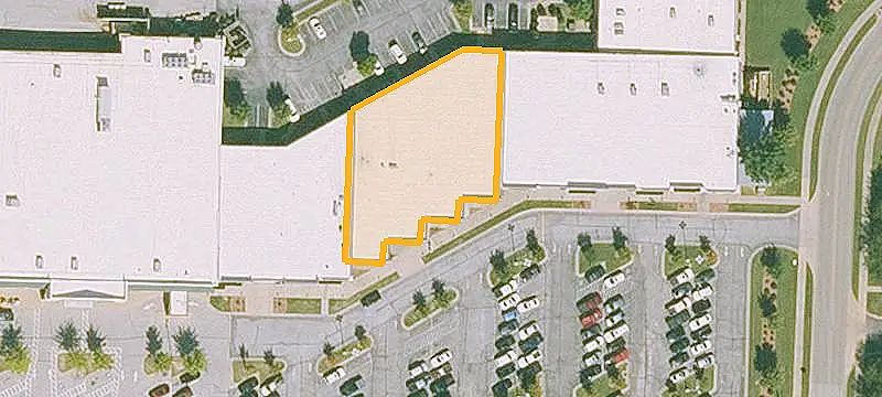 Anchored Shopping Center Space