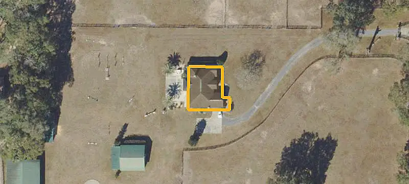 Horse Farm with Covered Round Pen