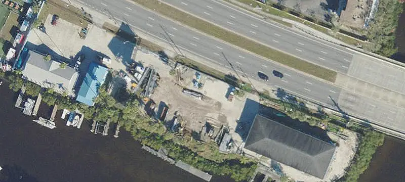 Mixed-Use Office, Retail and Warehouse