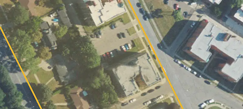 30-Spot Parking Lot
