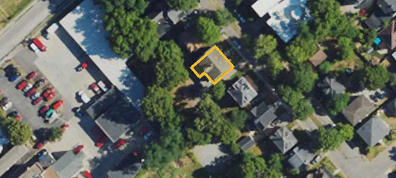 7-Unit Apartment Building