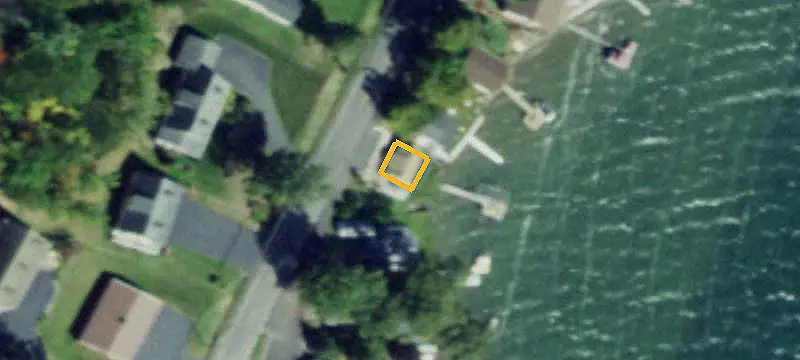 17-Unit Motel with Lake Views