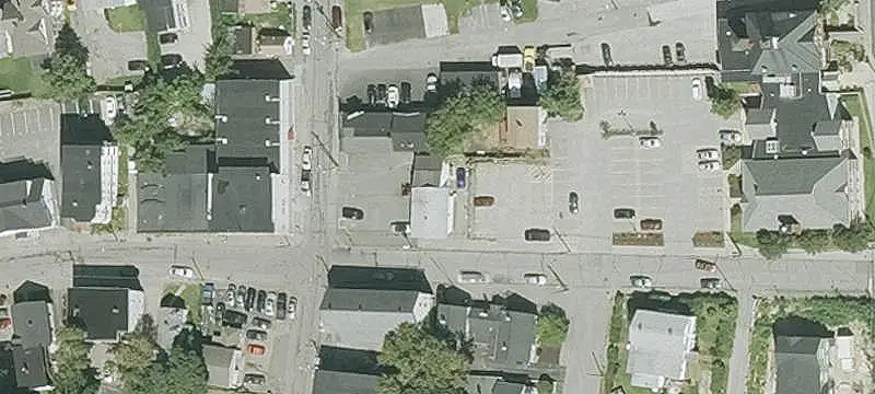 Stand-Alone Mixed-Use Building