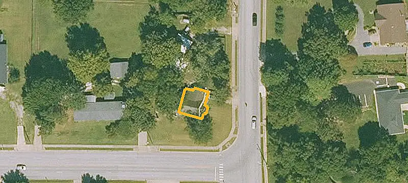 Level Commercial Land