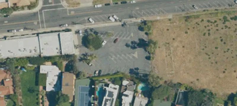 High-Visibility Retail Space