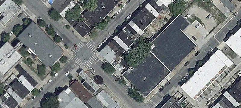 Mixed-Use Storefront with Liquor License