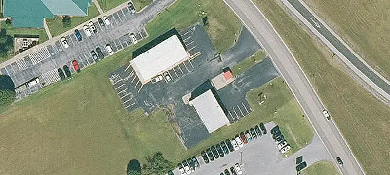 Automotive Service Building with Bays