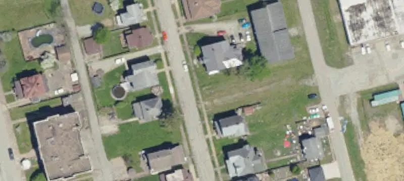 4-Unit Apartment Building