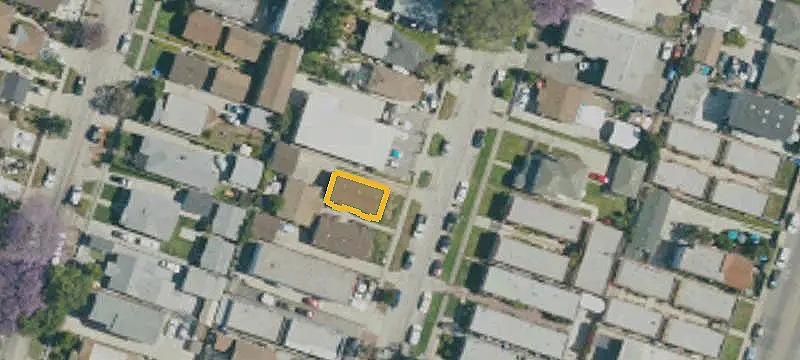 8-Unit Apartment Building