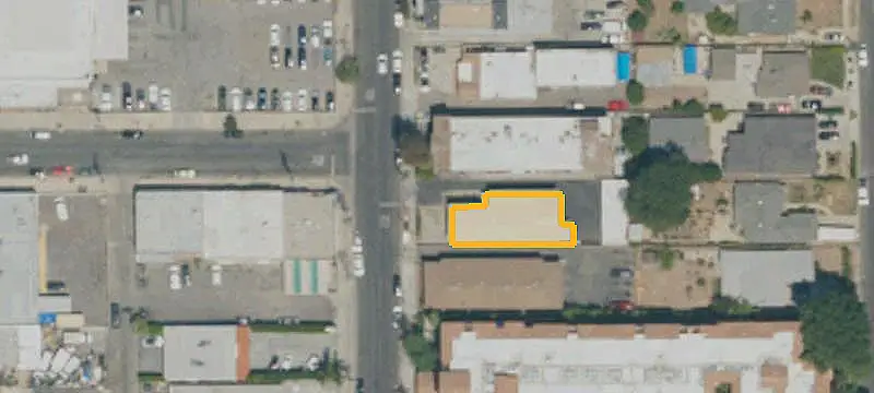 6-Unit Apartment Building