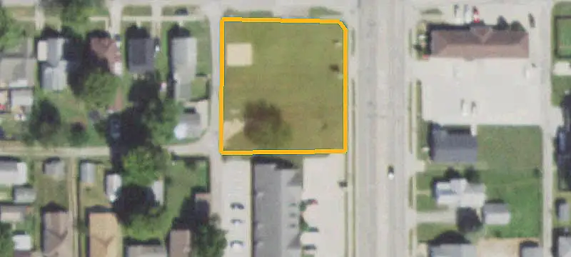 Versatile Mixed-Use Commercial Property