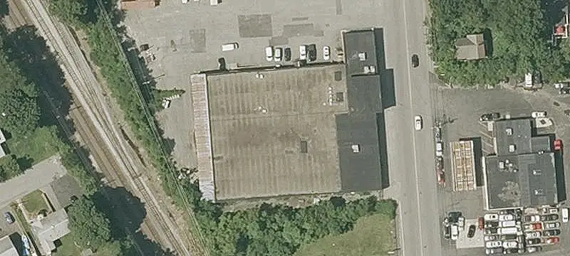 Two-Story Mixed-Use Space