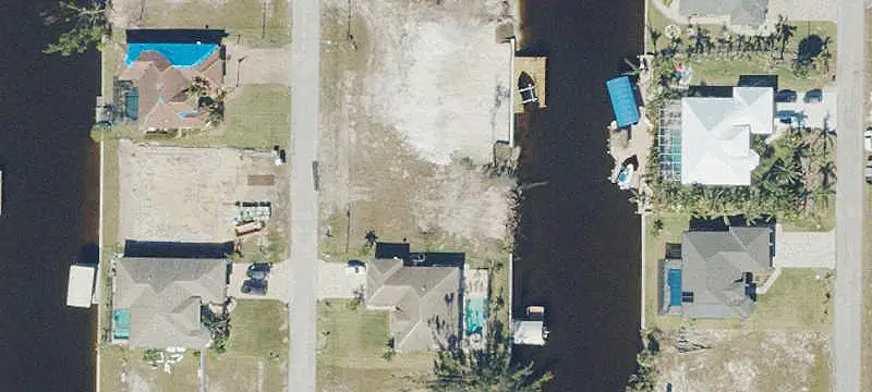 1637 Nw 39th Ave, Cape Coral, FL 33993