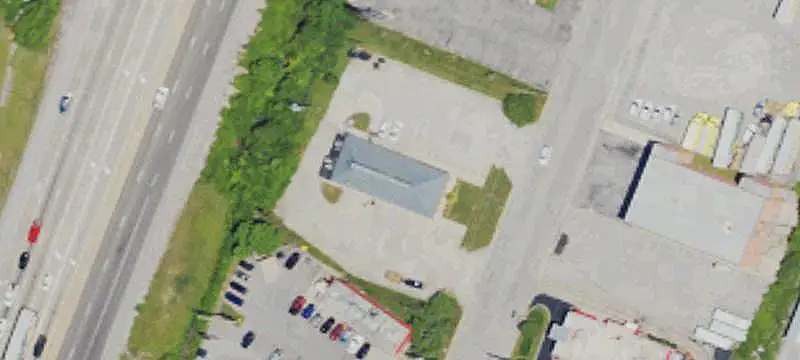 Restaurant Building Near Retail Anchors