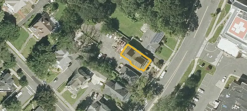 Eight-Unit Bed & Breakfast Property