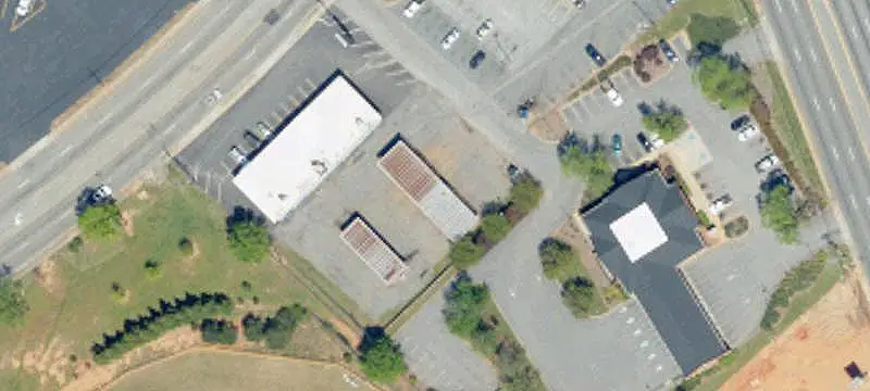 Retail Building with Laundromat