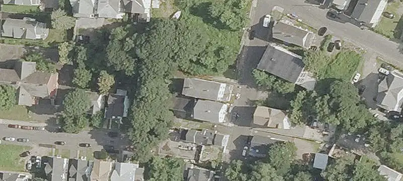 Vacant Three-Unit Apartment Building