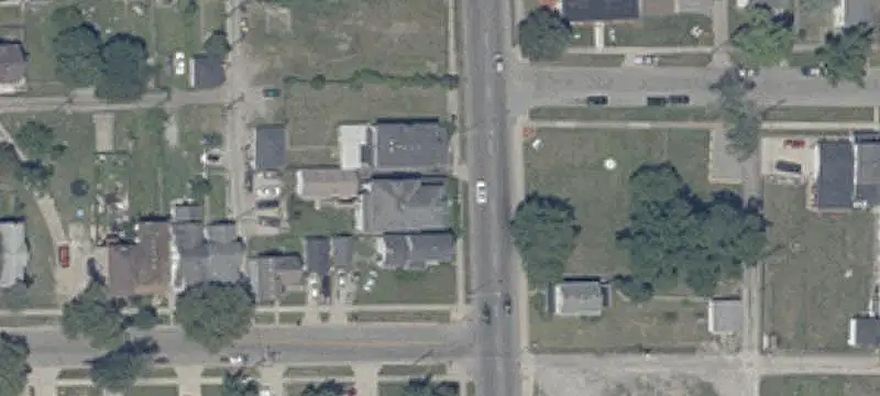 6-Unit Apartment Building