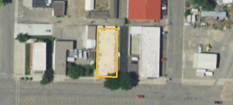 Mixed-Use Property with Living Quarters