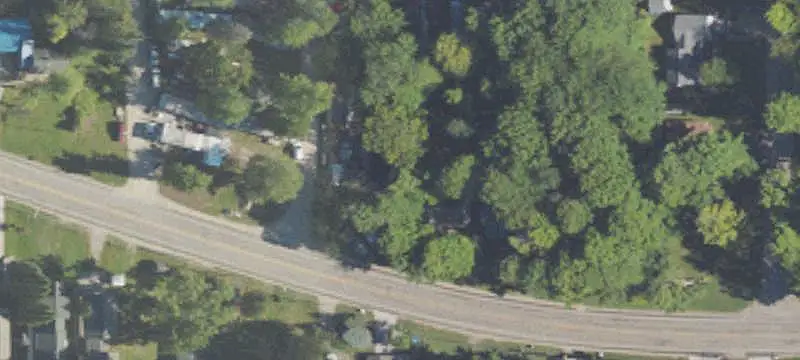 Lakefront-Adjacent Mobile Home Park