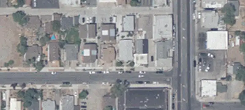 6-Unit Apartment Building
