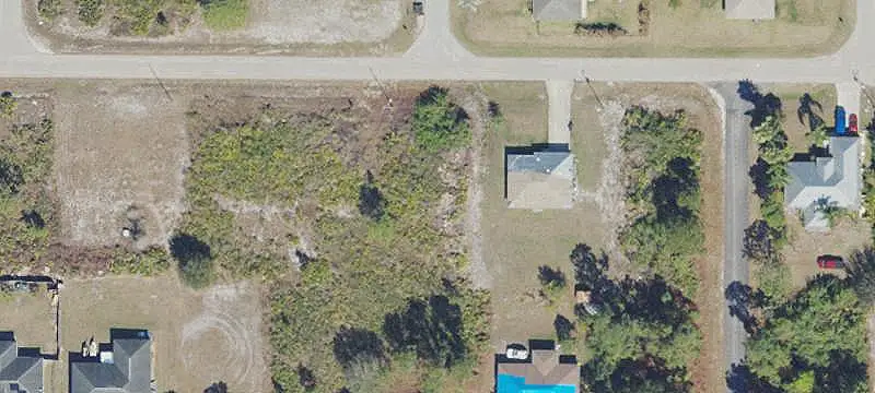 2605 46th W Street, Lehigh Acres, FL 33971