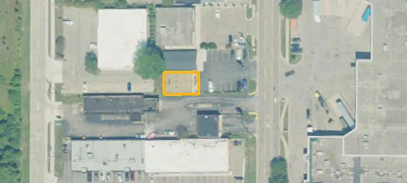 Retail Suite Near Shopping Center