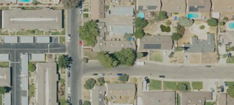6-Unit Apartment Building
