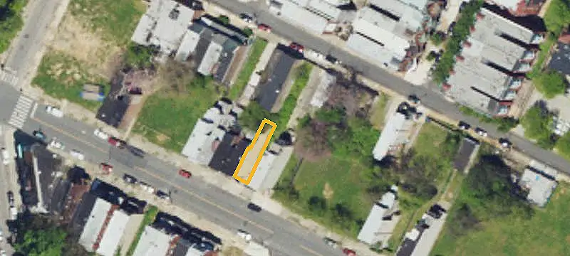 Street-to-Street Land Parcel