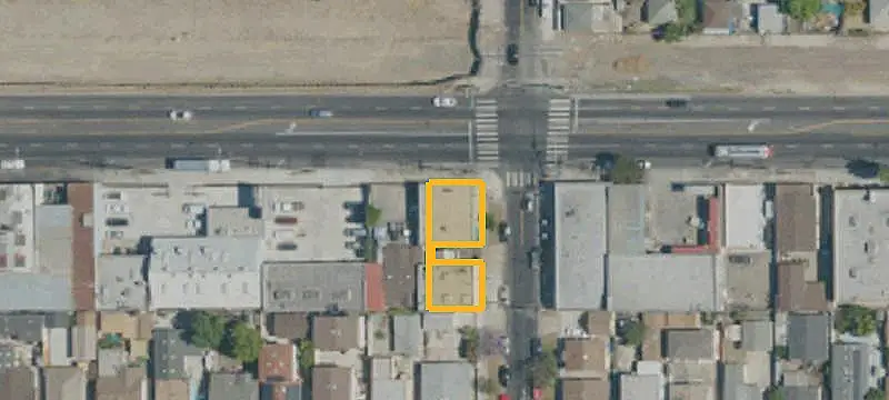 Corner Flex Property