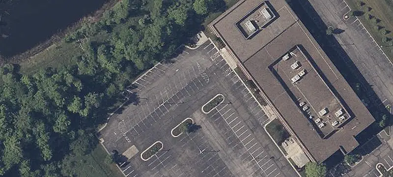 Single-Tenant Office Building