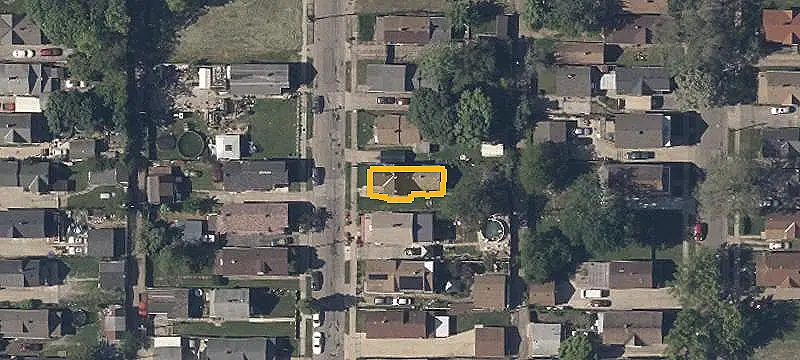 Remodeled Triplex with Vacant Unit