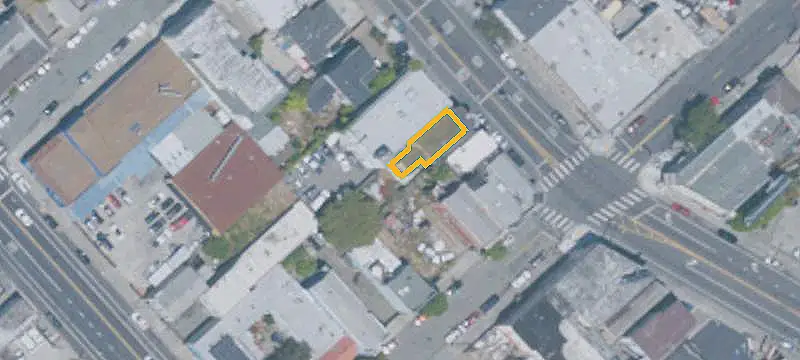 Six-Unit Apartment Building with Retail