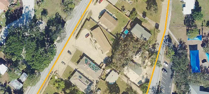 Renovated Duplex With Fenced Yard
