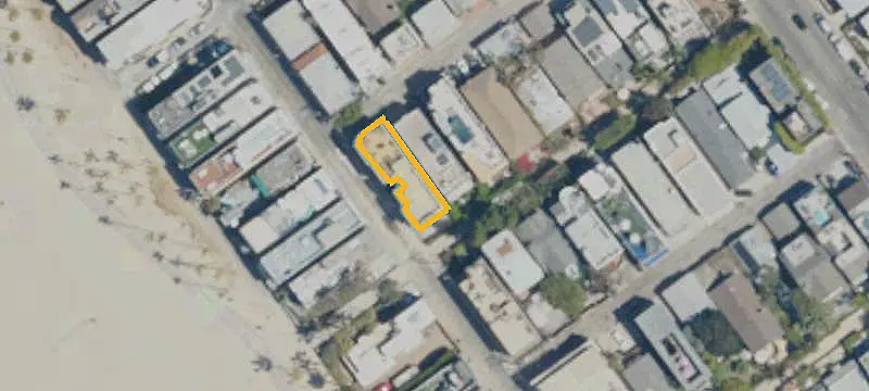 Corner-Lot Quadplex
