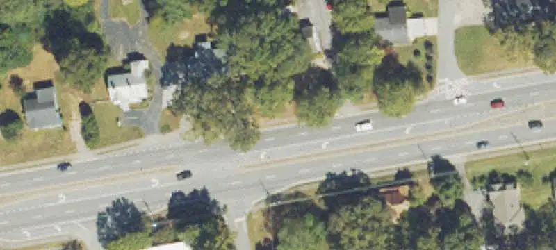 Mixed-Use Property With Salon Buildout