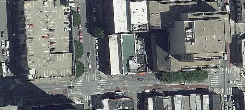 Renovated Retail Building with Elevator