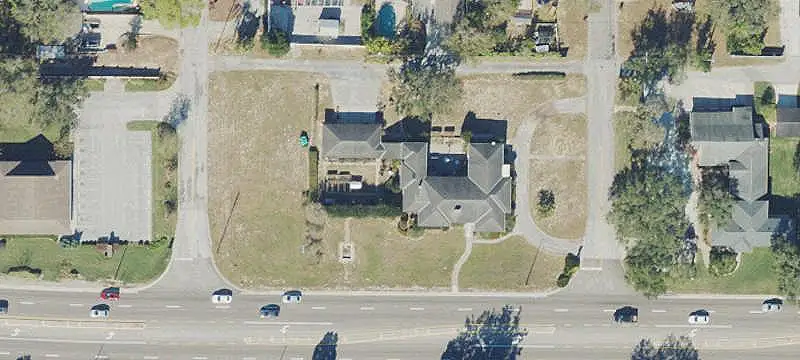 Mixed-Use Property with Garage