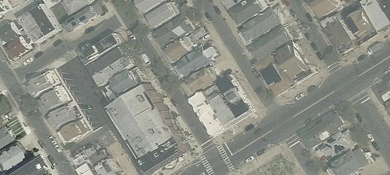 Four-Story Duplex with Parking