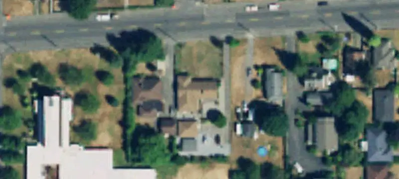Fenced-Yard Flex Property