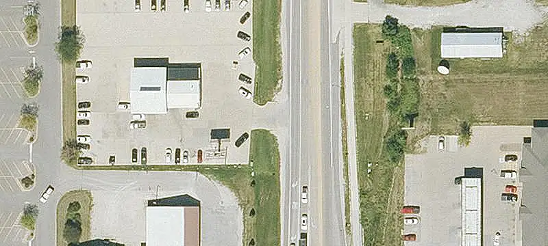 Automotive Repair Shop with Car Lot