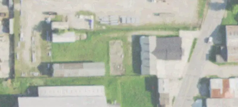 Warehouse with Grade-Level Access